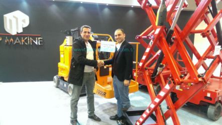 B�ZDEN HABERLER / T�YAP ELS MAK�NE STANDI Z�YARET� foto�raf� 26